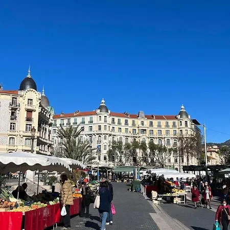 Proche Tram Acces Centre Nizza